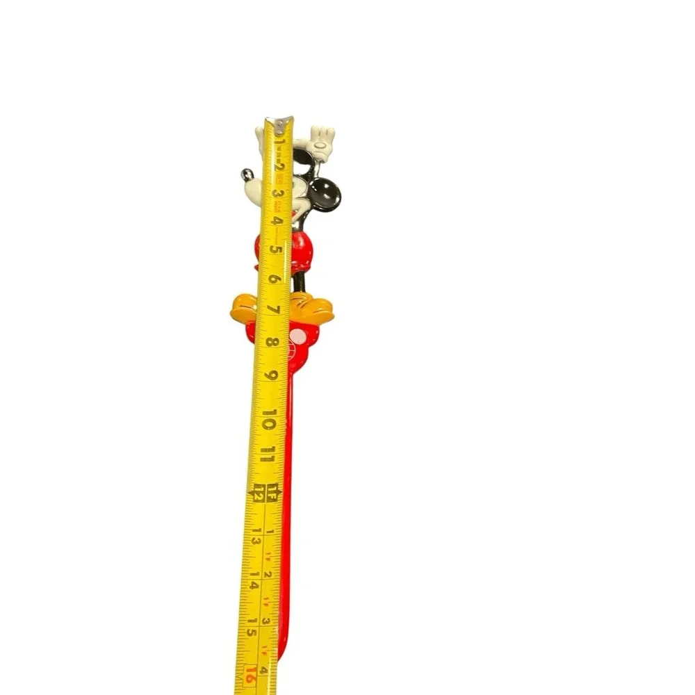 Vintage Walt Disney World Back Scratcher Mickey Mouse Arms Up Classic